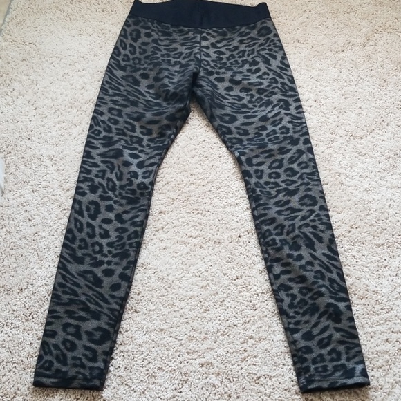 Very Nice Hue Leopard Print Legging Sz Mediun - Picture 3 of 6